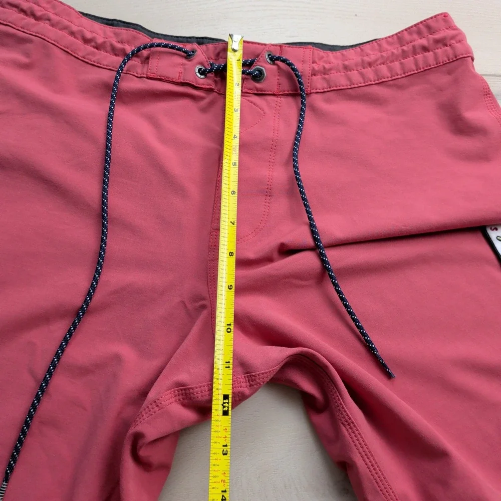 Vissla Solid Sets Board Shorts Mens 34 Swim Trunks Magenta Red Beach Surf